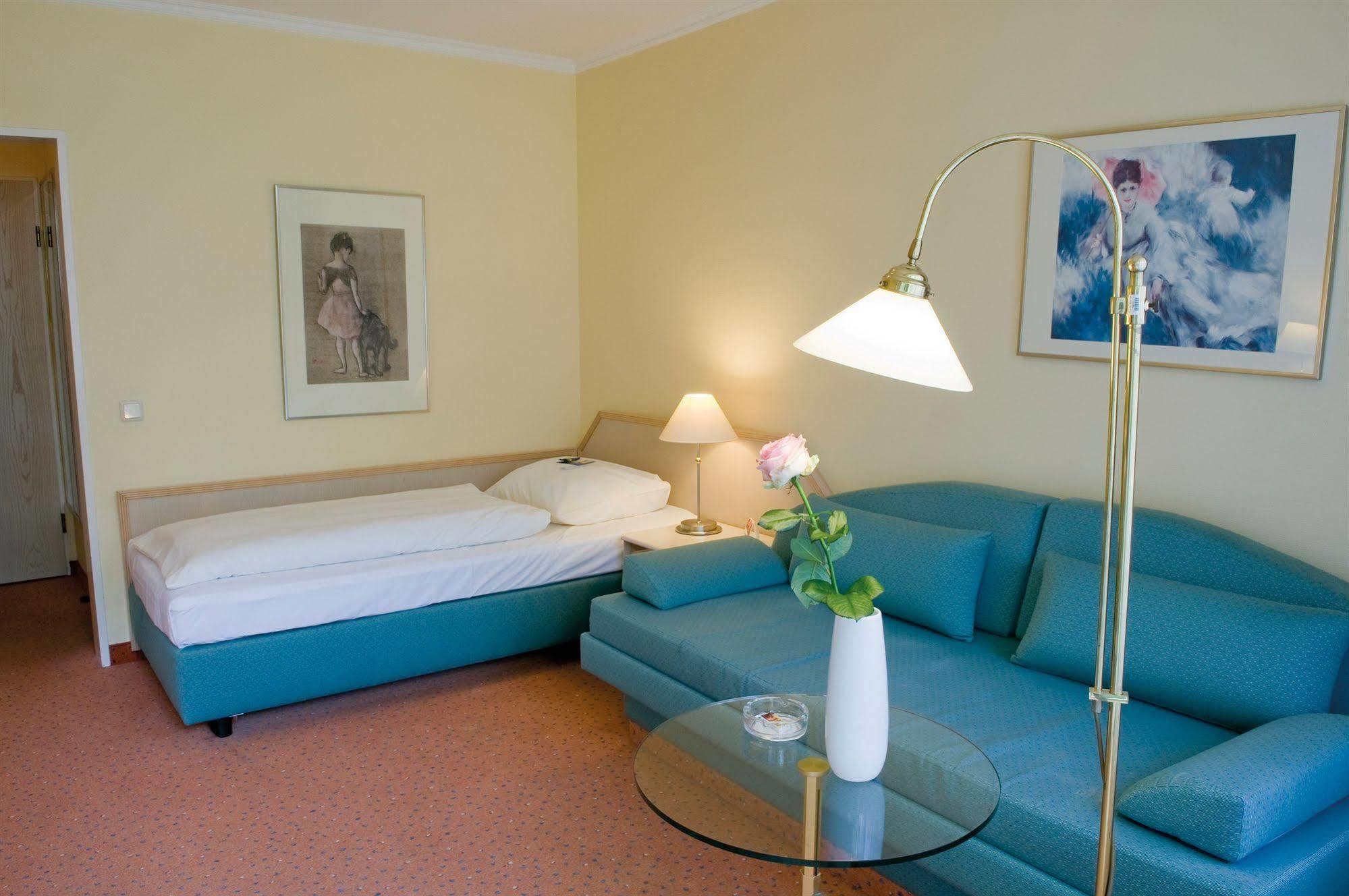 Upstalsboom Parkhotel เอมเดน ภายนอก รูปภาพ