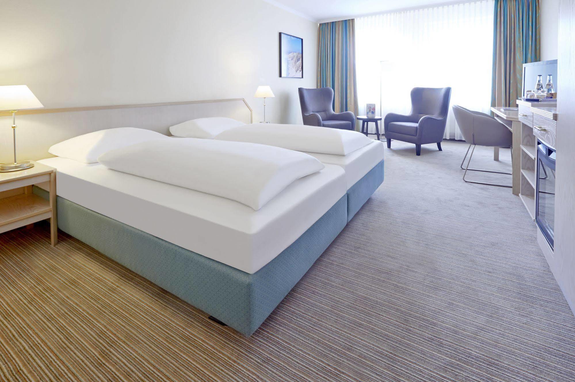 Upstalsboom Parkhotel เอมเดน ภายนอก รูปภาพ